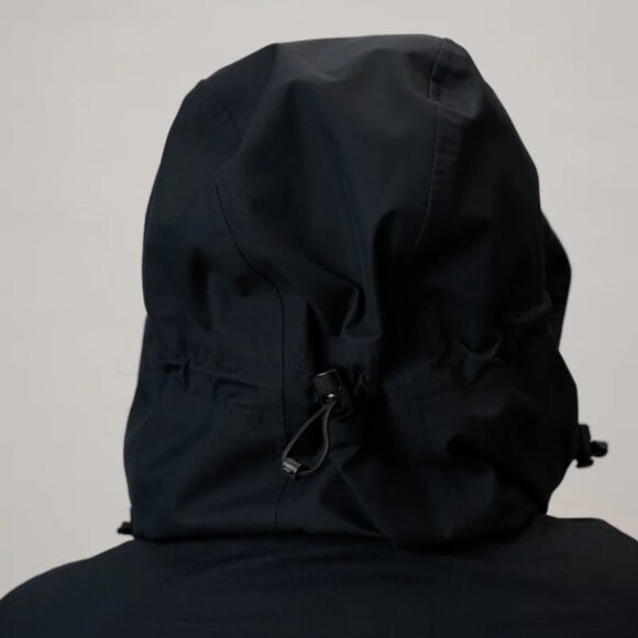 Astrid Wild Scandinavian Outdoor Emma Shell Jacket in Black - Picture 9 of 13